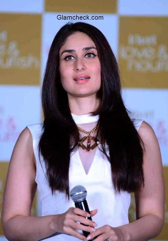 Kareena Kapoor shares her Beauty Secrets at launch of ITC Vivel Love Nourish range