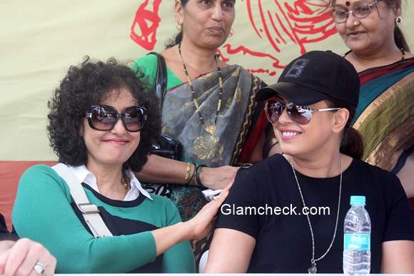 Manisha Koirala and Mahima participate in Swachh Bharat Abhiyan