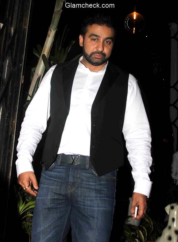 Shilpa Shetty Raj Kundra spotted outside a restaurant