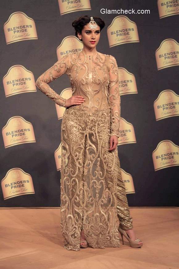 Aditi Rao Hydari for Neeta Lulla during Blenders Pride Fashion Tour 2014