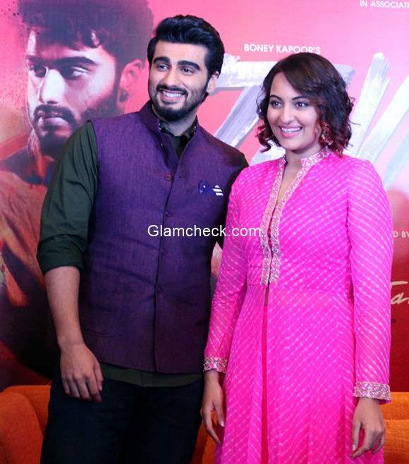 Arjun Kapoor and Sonakshi Sinha promote Tevar in Ahmedabad