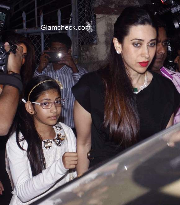 Karisma Kapoor with daughter on Christmas Eve