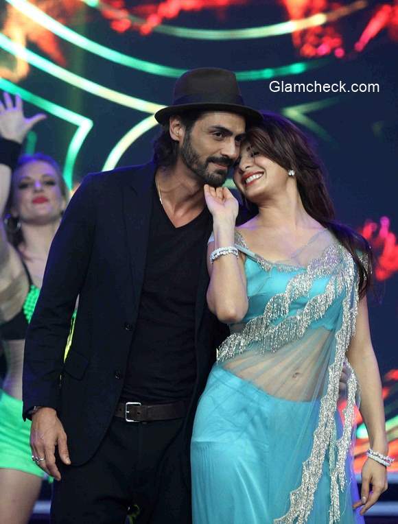 Arjun Rampal and Jacqueline Fernandez sizzles during the promotion of film Roy on the sets Big Boss Season 8