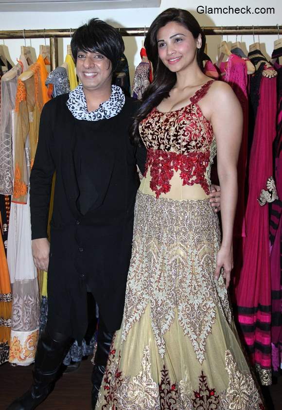 Daisy Shah at designer Rohit Verma store pics