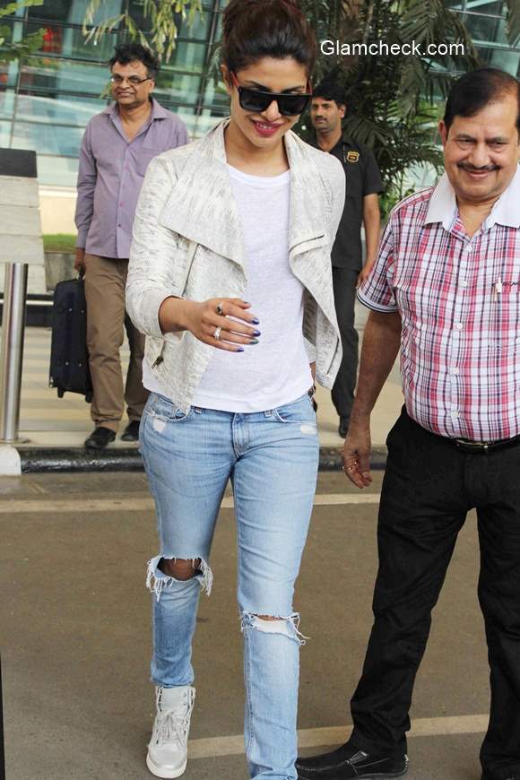 Priyanka Chopra spotted at Mumbai airport