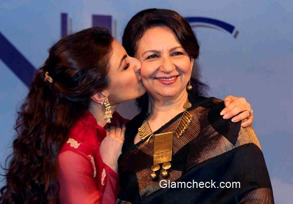 Soha Ali Khan with mother Sharmila Tagore