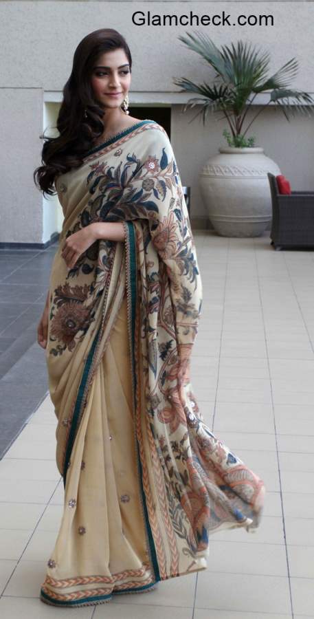 Sonam Kapoor in Anuradha Vakil Saree during the promotion of Dolly Ki Doli