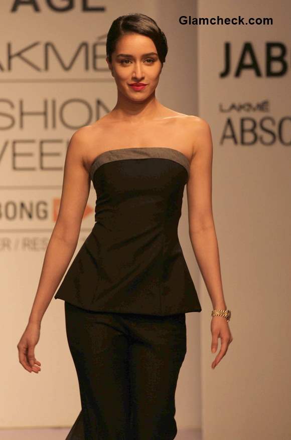 Shraddha Kapoor for the Lakme Absolute Sculpt show 2015