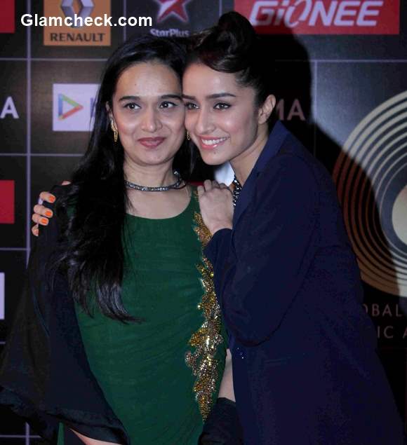 Shraddha Kapoor with her mother
