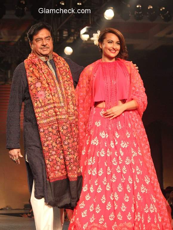 Shatrughan Sinha and Sonakshi Sinha pic 2015