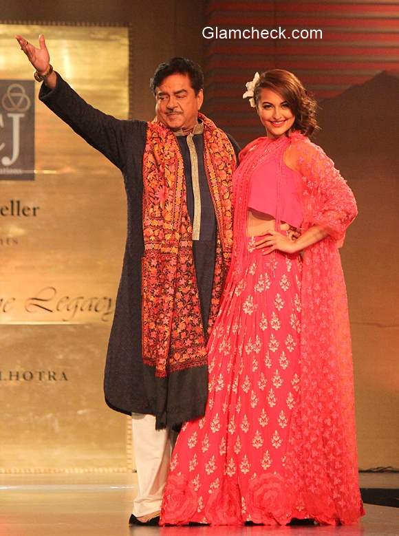 Shatrughan Sinha and Sonakshi Sinha walk the ramp for Manish Malhotra