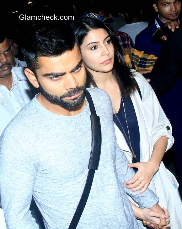 Anushka Sharma- Virat Kohli Glow as They Walk Hand-in-Hand at Mumbai  Airport- PICS