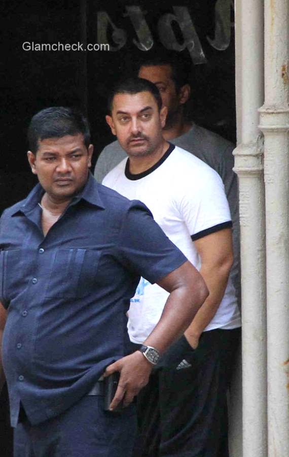 Aamir Khan visits Salman Khan residence in Mumbai