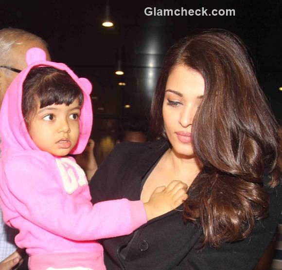 Aishwarya Rai Bachchan with daughter Aaradhya