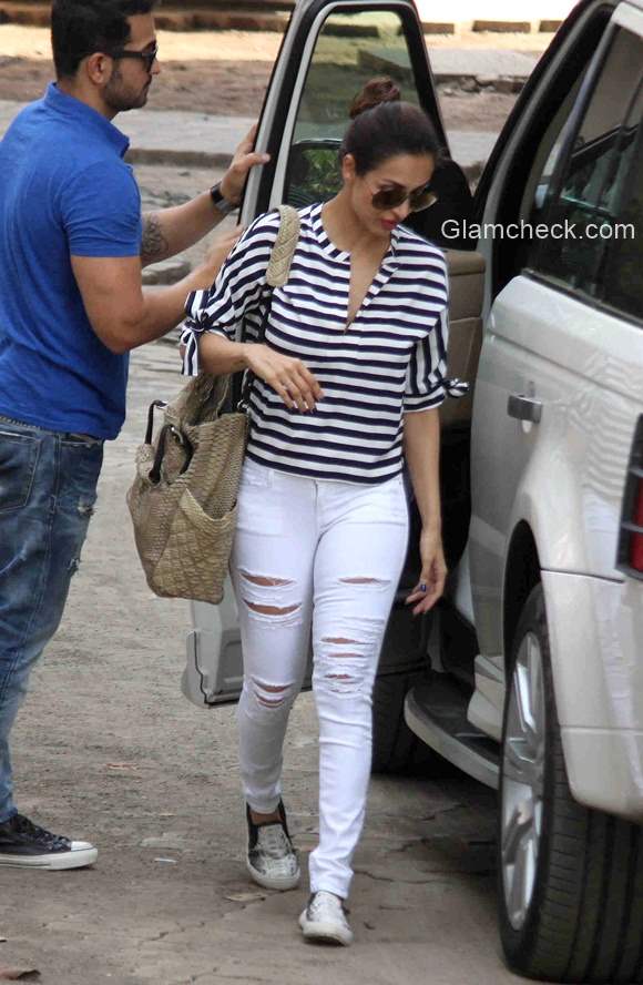 Malaika Arora Khan visits Salman Khan residence in Mumbai