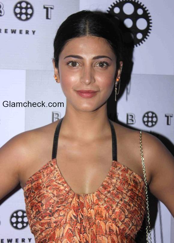 Shruthi Haasan 2015 Makuep