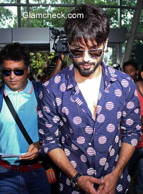 Shahid Kapoor arrives at Mumbai Airport