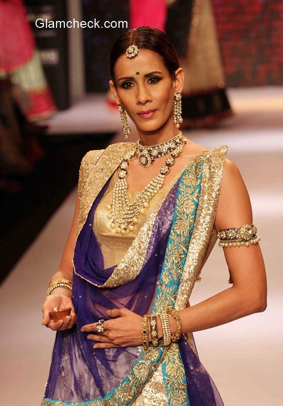 IIJW 2015 Shobha Shringar Coolection