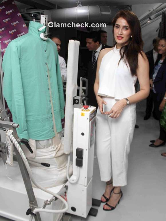 Sagarika Ghatge inaugurates 5aSec Group Dry Cleaning store