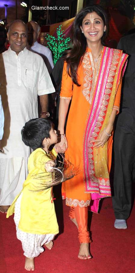 Shilpa Shetty with her son Viaan at ISKCON temple