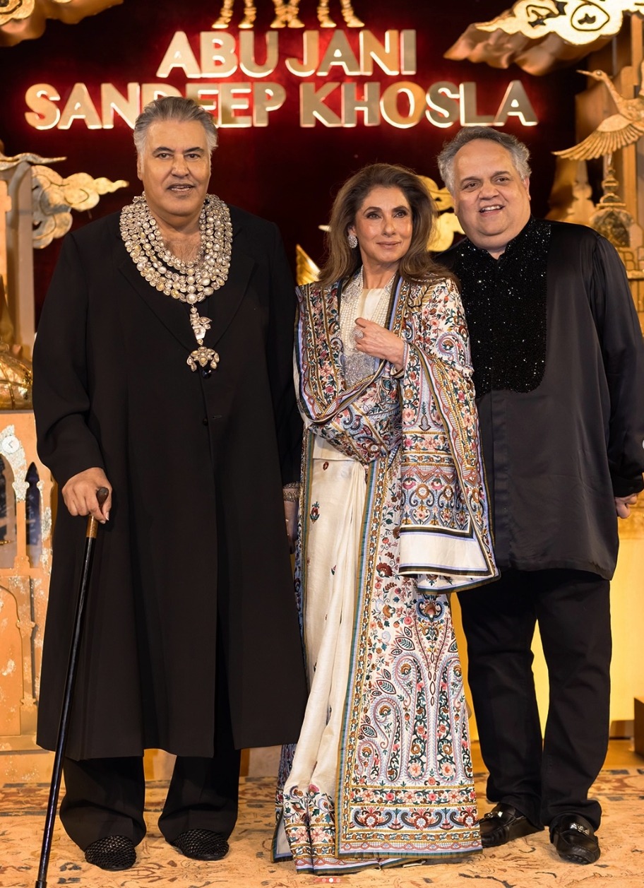 Dimple Kapadia Abu Jani Sandeep Khosla 40th anniversary mumbai