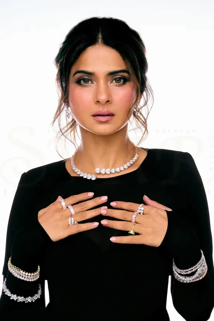Jennifer Winget Co-Creates a New Solitaire Story With Ekatra Jewels