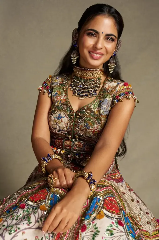 Isha Ambani lehnga details at Swadesh First Anniversary Celebration