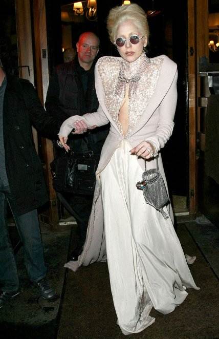 Lady GaGa ladylike dressing at Paris