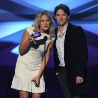 Celebs and winners at the 2011 Peoples Choice Awards
