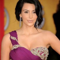 Kim Kardashian hairstyle makeup 2011 SAG Awards