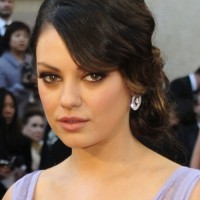 Mila Kunis hairstyle 2011 Oscars Red Carpet Look