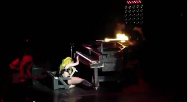 Lady Gaga loses balance falls-3