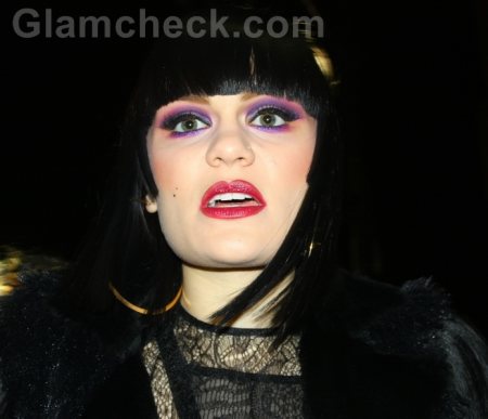 Jessie J falls off stage