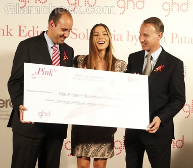 Sandra-Inbarra-cancer-foundation-receives-check