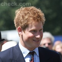 Prince-Harry-parts-eays-with-model-girlfriend
