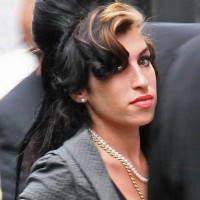 Winehouse london home robbed