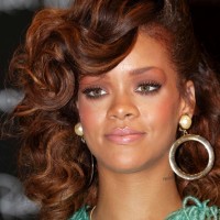 Rihannna-files-suit-for-Flooded-Mansion