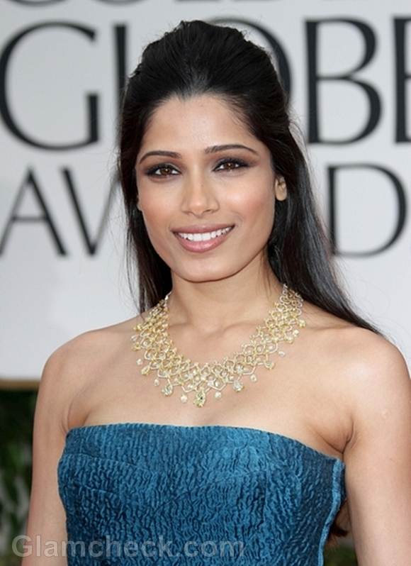 Freida Pinto Makes A Splash in Blue at 2012 Golden Globe Awards