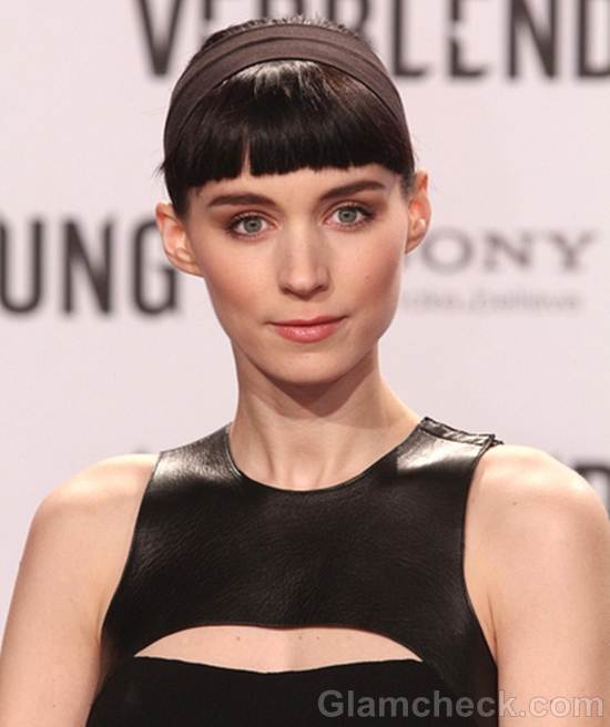 Rooney Mara Classy in Black at Germany Premiere of Dragon Tattoo