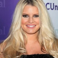 Jessica Simpson Gives Birth to Baby Girl