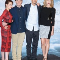 Stars of Snow White and the Huntsman Get Together for Photocall