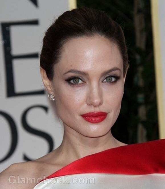 Angelina Jolie Makes Donation for World Refugee Day