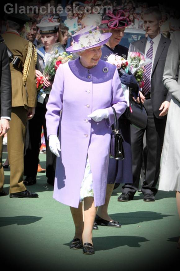 Queen Elizabeth II lavender outfit hitchin