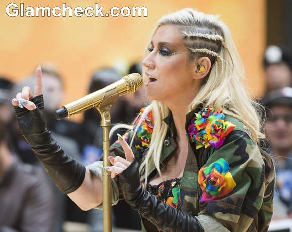 Kesha performs on Today Show 2012