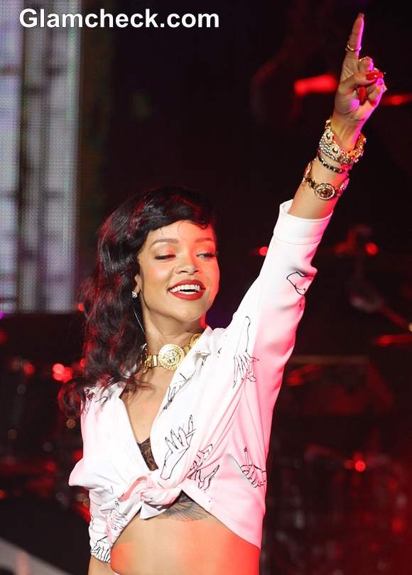 Rihanna Performs  Last Leg of 777 Tour