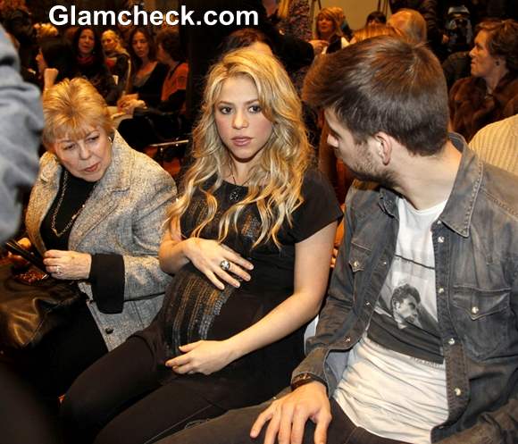 Pregnant Shakira baby bump 2013