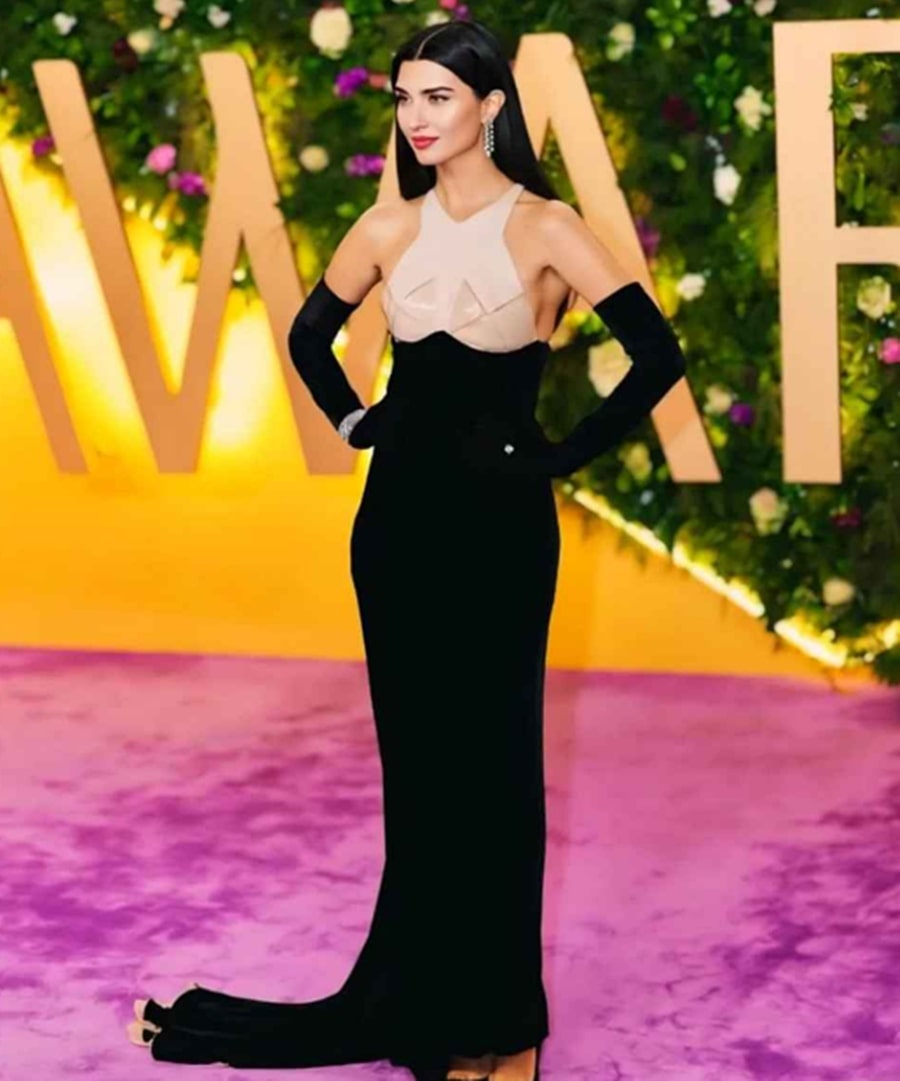 Tuba Büyüküstün 2025