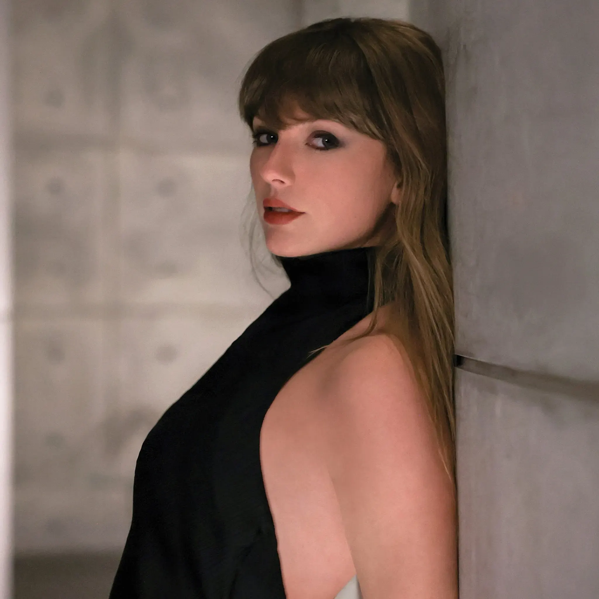 Taylor Swift, the Nashville Songwriters Hall of Fame's youngest-ever inductee at 36