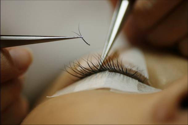 Eyelash extensions (4)