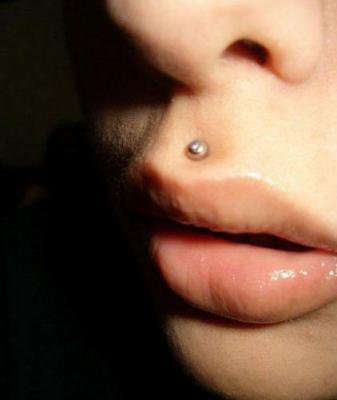 lip piercing - 3